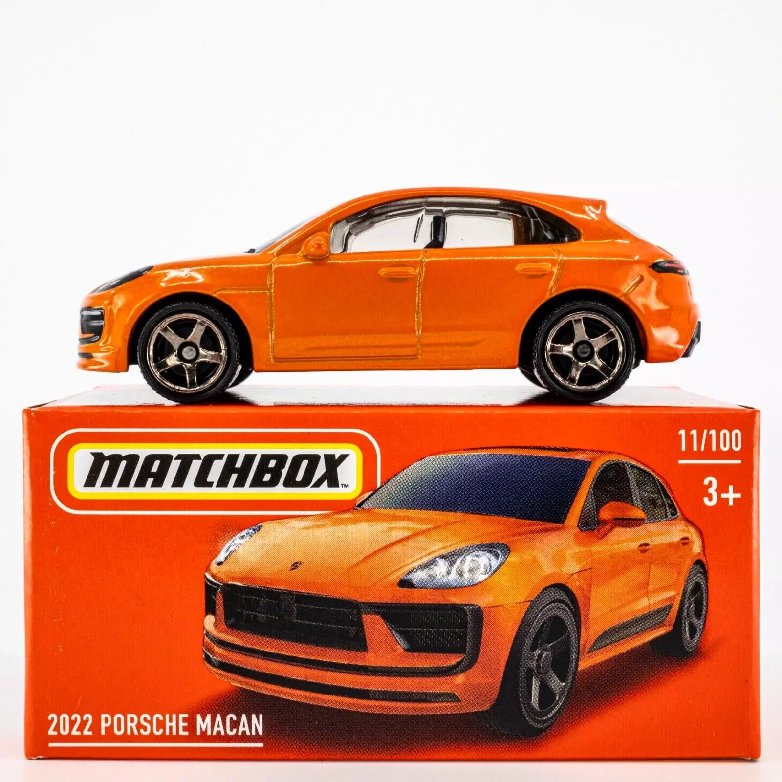 2022_porsche_macan_powergrabs_orange